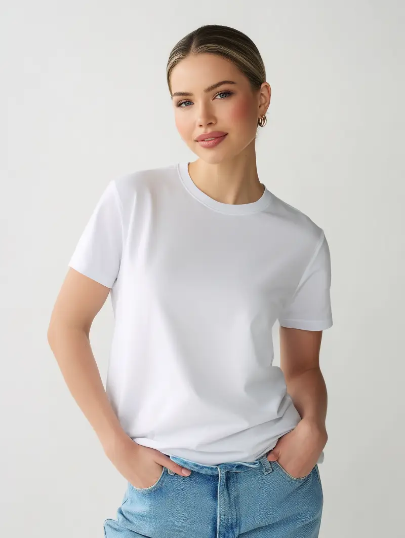 Белая футболка для печати